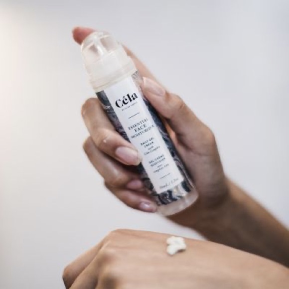 NEW Cela Essential Face Moisturizer & Creme Violette - Picture 2 of 5